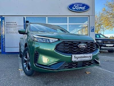 Neu Ford Kuga ST-Line 186 PS (136 kW) 2025 Bursting green SUV