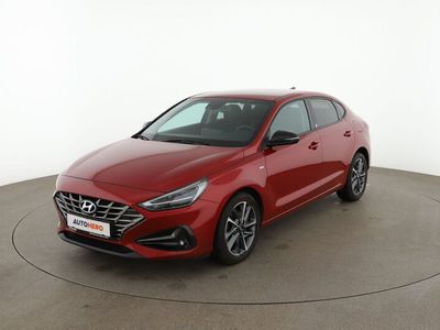 gebraucht Hyundai i30 Fastback 1.5 T-GDI Mild-Hybrid Edition 30+, Benzin, 21.490 €