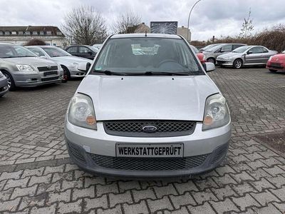 Gebraucht Ford Fiesta Ambiente 69 PS (50 kW) 2006 Silber Kleinwagen
