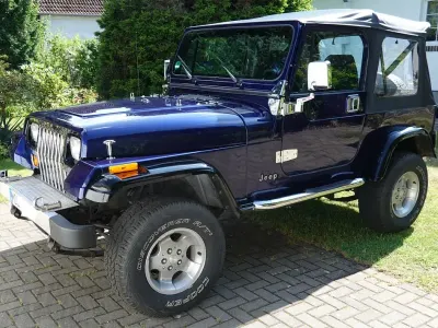 Second-hand Jeep Wrangler Sahara 179 CP (131 kW) 1993 Albastru SUV