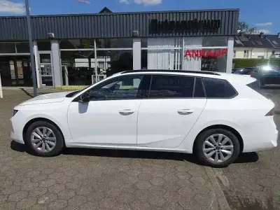 Gebraucht Opel Astra Edition 110 PS (80 kW) 2024 Weiß Kleinwagen