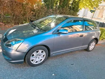 Käytetty Honda Civic 90 HP (66 kW) 2004 Harmaa Viistoperä