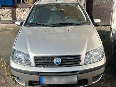 Usata Fiat Punto 60 CV (44 kW) 2005 Argento Utilitaria