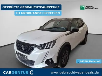Usata Peugeot 2008 GT 131 CV (96 kW) 2022 Bianco SUV