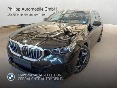 Gebraucht BMW 520 M Sport 197 PS (144 kW) 2025 Black sapphire Limousine