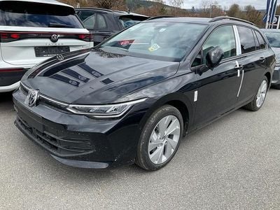 Neu VW Golf VIII Life 150 PS (110 kW) 2026 Grenadill schwarz metallic Kombi