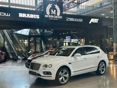 Gebraucht Bentley Bentayga 435 PS (319 kW) 2017 Weiß SUV