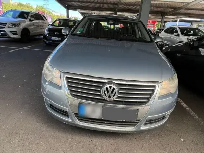 Gebraucht VW Passat Individual 140 PS (102 kW) 2009 Grau Kombi