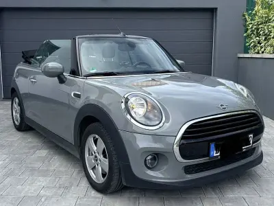 Używany Mini Cooper Classic 136 KM (100 kW) 2021 Szary Hatchback