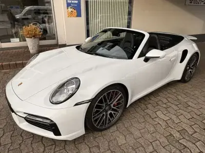 Gebraucht Porsche 992 581 PS (427 kW) 2020 Carraweißmetallic Cabrio