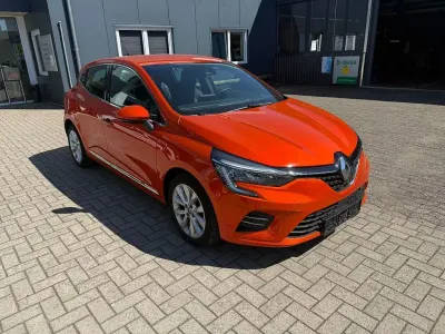 Gebraucht Renault Clio V Intens 131 PS (96 kW) 2020 Orange Limousine