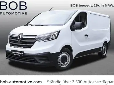 Gebraucht Renault Trafic Komfort 146 PS (107 kW) 2022 Weiß Van / Kleinbus