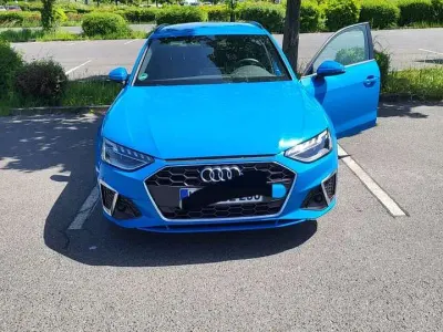 Używany Audi A4 S-Line 204 KM (150 kW) 2021 Niebieski Kombi