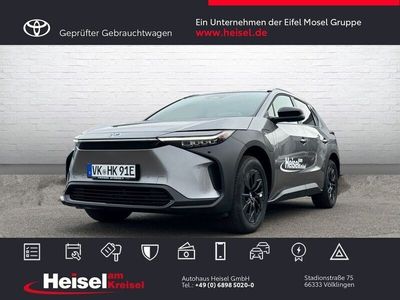 Silber Gebraucht 2025 Toyota bZ4X Team SUV | 39.960 € (Etwas zu teuer)