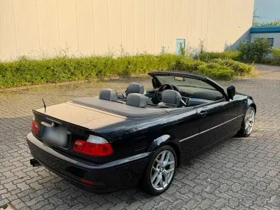 Gebraucht BMW 318 150 PS (110 kW) 2006 Blau Cabrio