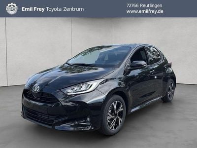 Mysticschwarz mica Neu 2025 Toyota Yaris Comfort Limousine | 25.340 € (Fairer Preis)