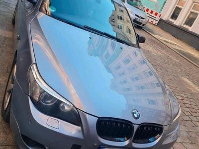 Gebraucht BMW 525 177 PS (130 kW) 2005 Grau Kombi