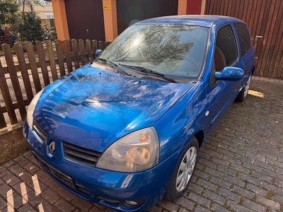 Second-hand Renault Clio II 75 CP (55 kW) 2007 Albastru Hatchback