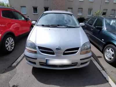 Gebraucht Nissan Almera Tino 136 PS (100 kW) 2002 Silber Van / Kleinbus