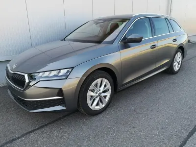 Neu Skoda Octavia Selection 150 PS (110 kW) 2025 Graphitegrau metallic Kombi