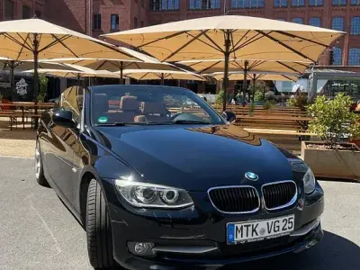 Gebraucht BMW 318 Cabriolet Comfort Edition 143 PS (105 kW) 2013 Schwarz Cabrio