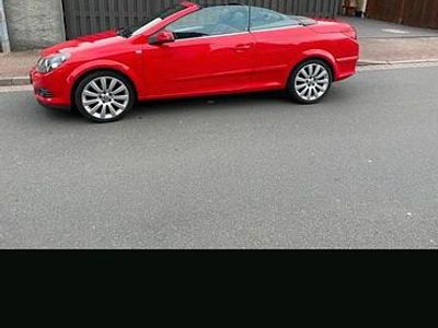 Gebraucht Opel Astra Cabriolet 84 PS (61 kW) 2008 Rot Cabrio