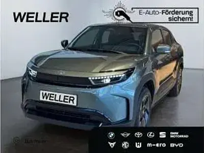 Neu Toyota Urban Cruiser 127 kW (174 PS) 2026 Grün (pine green) SUV