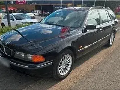 Gebraucht BMW 520 150 PS (110 kW) 1999 Schwarz Kombi