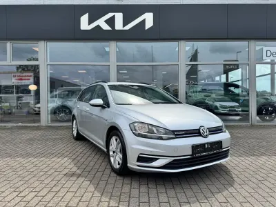 Gebraucht VW Golf VII Comfortline 131 PS (96 kW) 2020 Silber Kombi