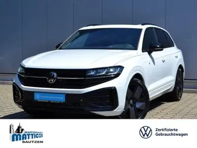 Gebraucht VW Touareg Style 286 PS (210 kW) 2025 Oryxweiß perlmutteffekt SUV