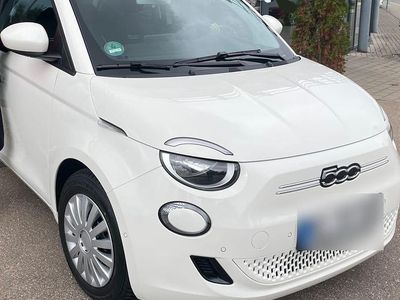 Usata Fiat 500e Passion 86 kW (118 CV) 2021 Bianco Utilitaria