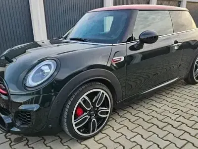 Używany Mini John Cooper Works 231 KM (169 kW) 2020 Zielony Hatchback