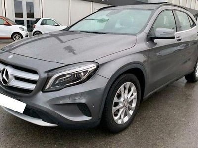 Usata Mercedes GLA200 156 CV (114 kW) 2015 Grigio SUV