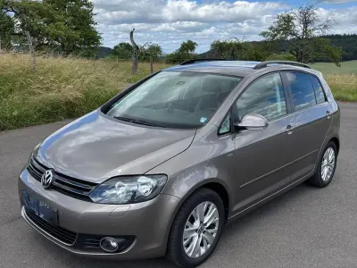 Gebraucht VW Golf Plus Life 105 PS (77 kW) 2013 Braun Van / Kleinbus