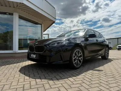 Gebraucht BMW 120 Sport Line 150 PS (110 kW) 2024 Schwarz Kleinwagen