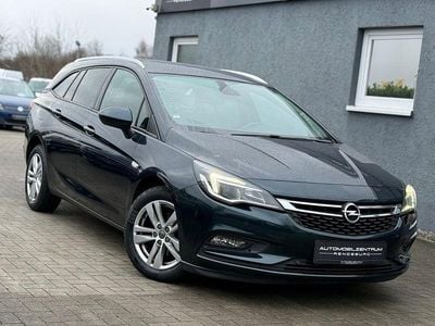 Grün Gebraucht 2018 Opel Astra Kombi | 7.998 € (Guter Preis)