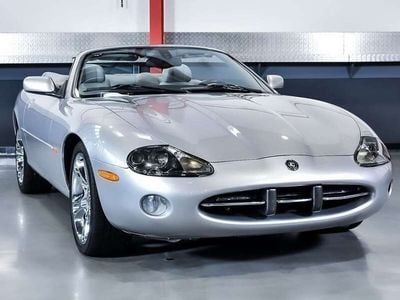 Jaguar XK8