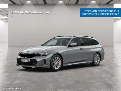 Gebraucht BMW 330 M Sport 292 PS (214 kW) 2025 Grau Kombi