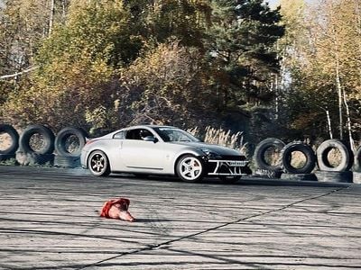 Grau Gebraucht 2004 Nissan 350Z Coupé | 8.000 €