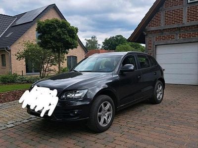 Grau Gebraucht 2011 Audi Q5 SUV | 10.999 € (Etwas zu teuer)