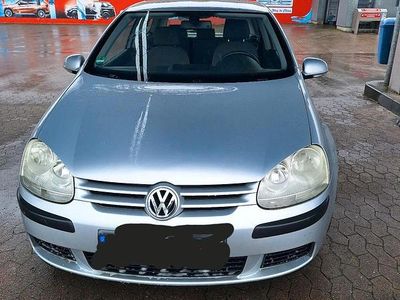 Usata VW Golf IV 82 CV (60 kW) 2005 Argento Utilitaria