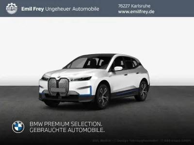 Gebraucht BMW iX Sport Line 239 kW (326 PS) 2022 Mineralweiß metallic SUV