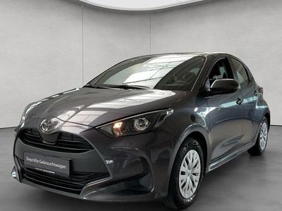 Usata Toyota Yaris Hybrid Business Edition 116 CV (85 kW) 2024 Grigio Berlina