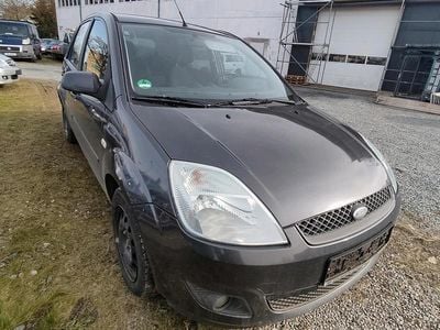 Gebraucht Ford Fiesta 75 PS (55 kW) 2007 Grau Kleinwagen