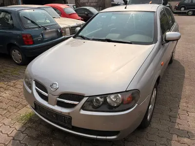 Gebraucht Nissan Almera 102 PS (75 kW) 2003 Silber Limousine