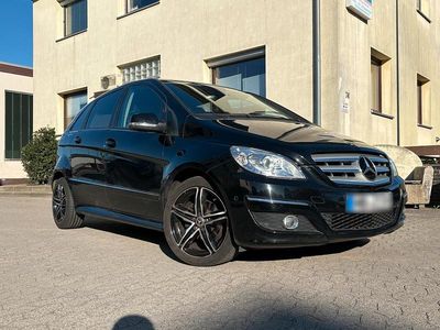 Usata Mercedes B180 116 CV (85 kW) 2010 Nero Monovolume