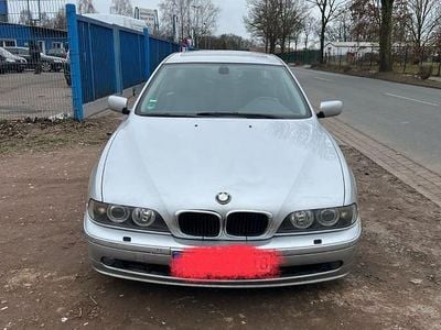 BMW 525