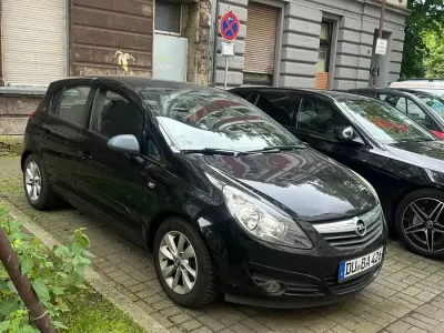 Używany Opel Corsa 90 KM (66 kW) 2007 Czarny Hatchback