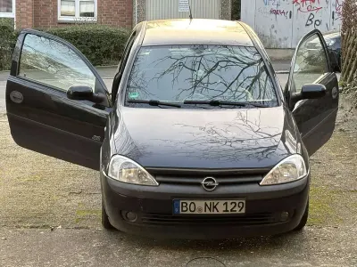 Używany Opel Corsa Sport 75 KM (55 kW) 2002 Czarny Hatchback