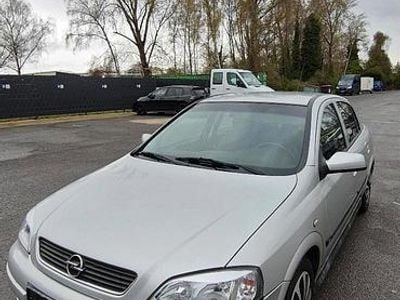 Usata Opel Astra 84 CV (61 kW) 2004 Argento Berlina